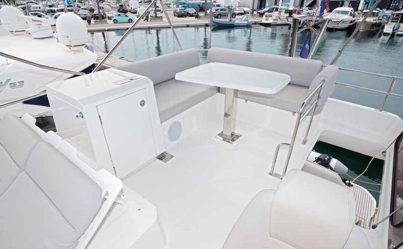 Photo Prestige 420 Fly (2025)
