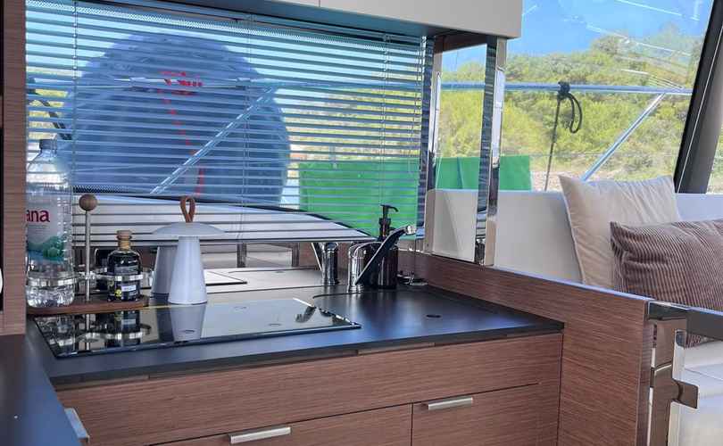 Photo Prestige 420 Fly (2025)