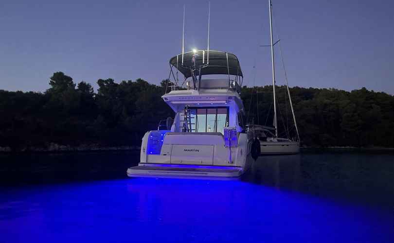 Photo Prestige 420 Fly (2025)