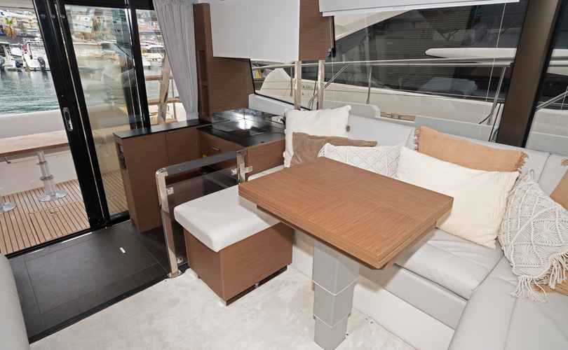 Photo Prestige 420 Fly (2025)