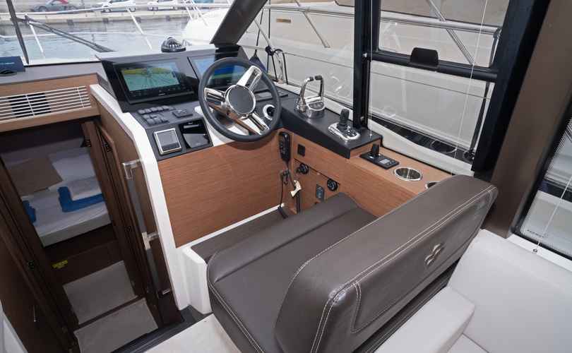 Photo Prestige 420 Fly (2025)