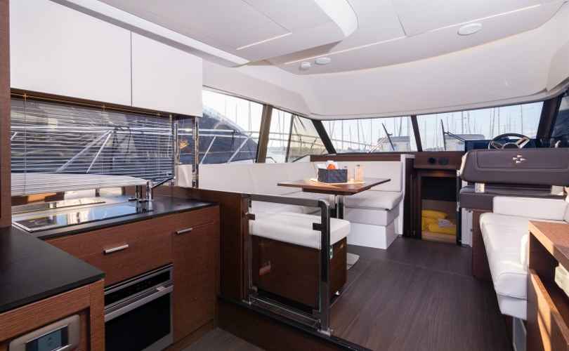Photo Prestige 420 Fly (2022)
