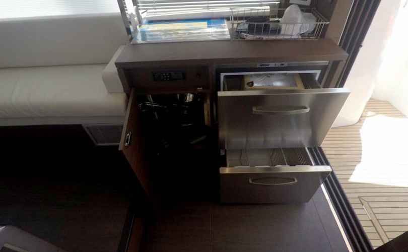 Photo Prestige 420 Fly (2022)
