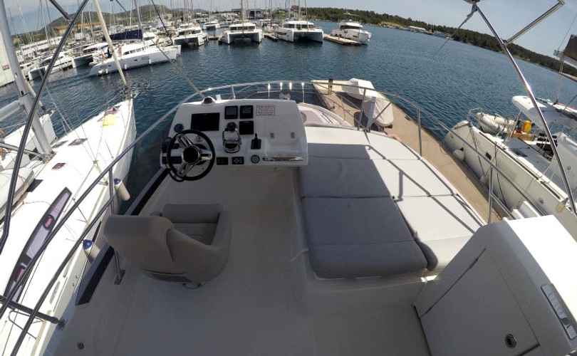 Photo Prestige 420 Fly (2022)