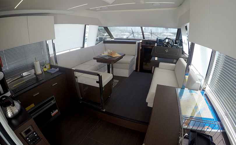 Photo Prestige 420 Fly (2022)