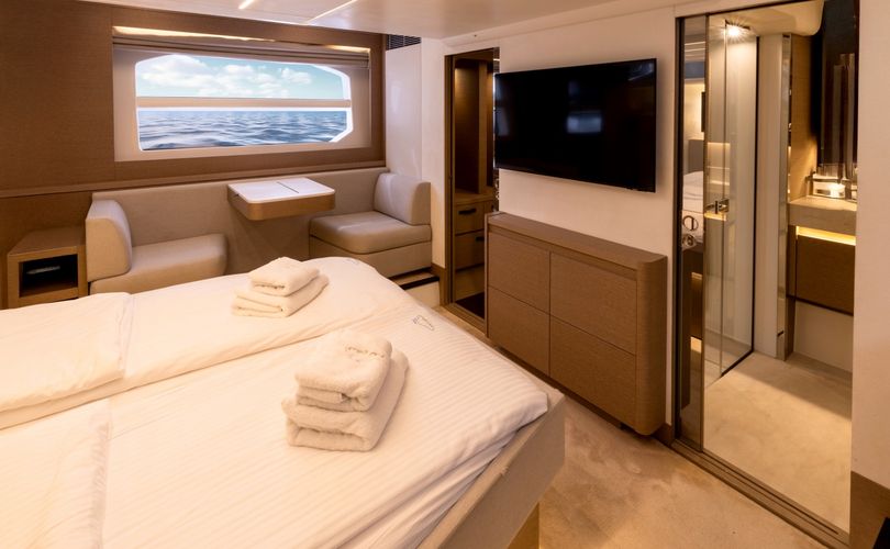 Photo Prestige 590 Fly (2022)