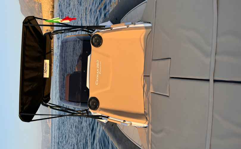 Cayman 28.0 Executive