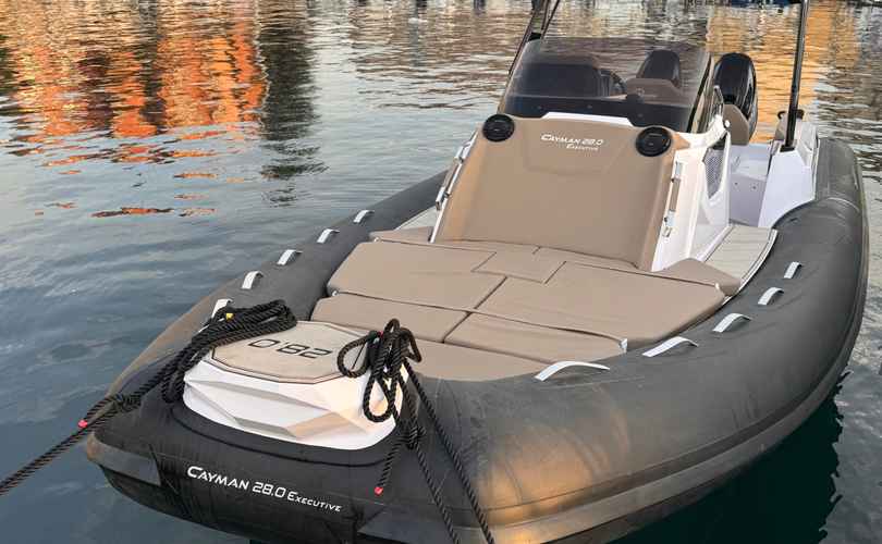 Cayman 28.0 Executive