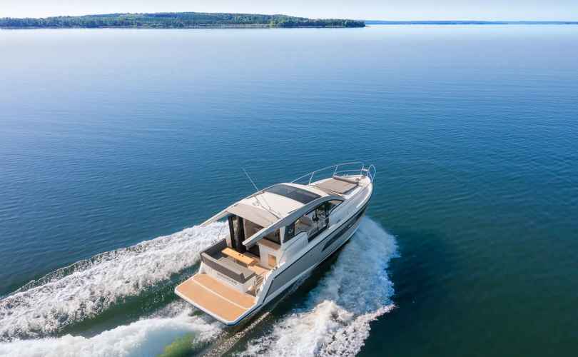 Photo Sealine C335 (2024)