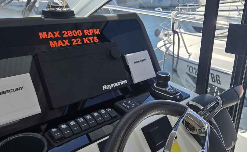 Photo Sealine C335 (2024)