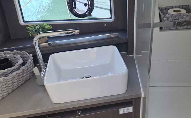 Photo Sealine C335 (2024)