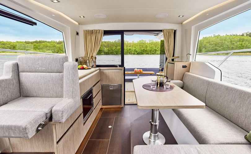 Photo Sealine C335 (2024)