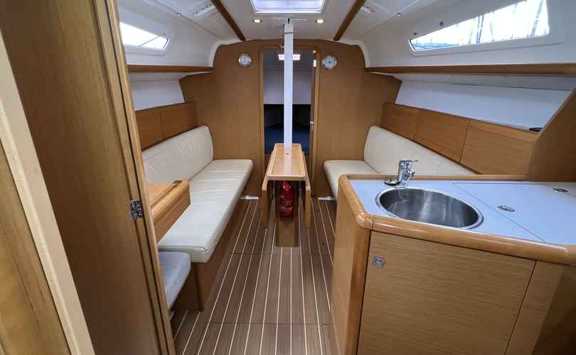 Sun Odyssey 30i