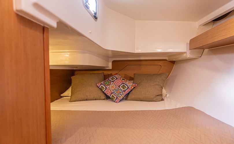 Sun Odyssey 319