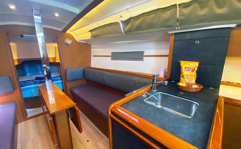 Sun Odyssey 349