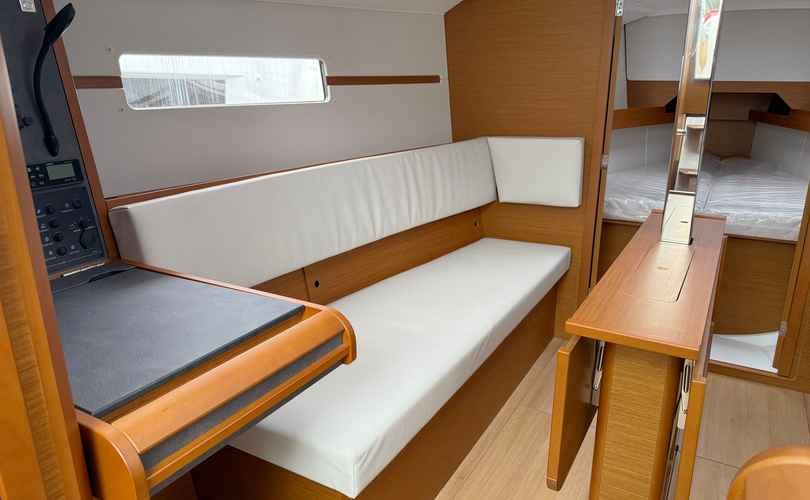 Sun Odyssey 349