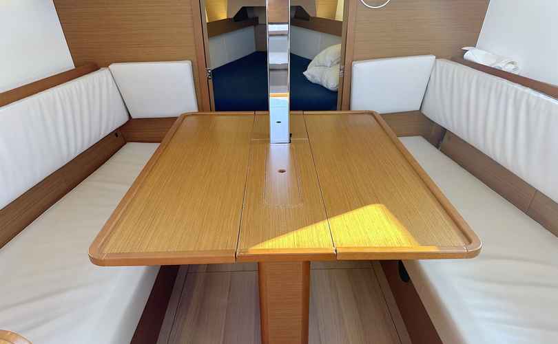 Sun Odyssey 349