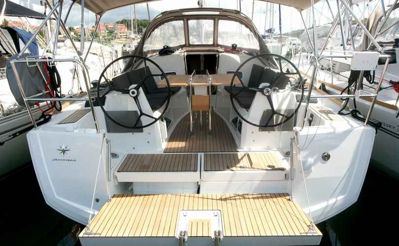 Sun Odyssey 349