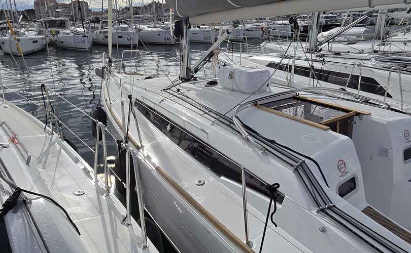 Sun Odyssey 349