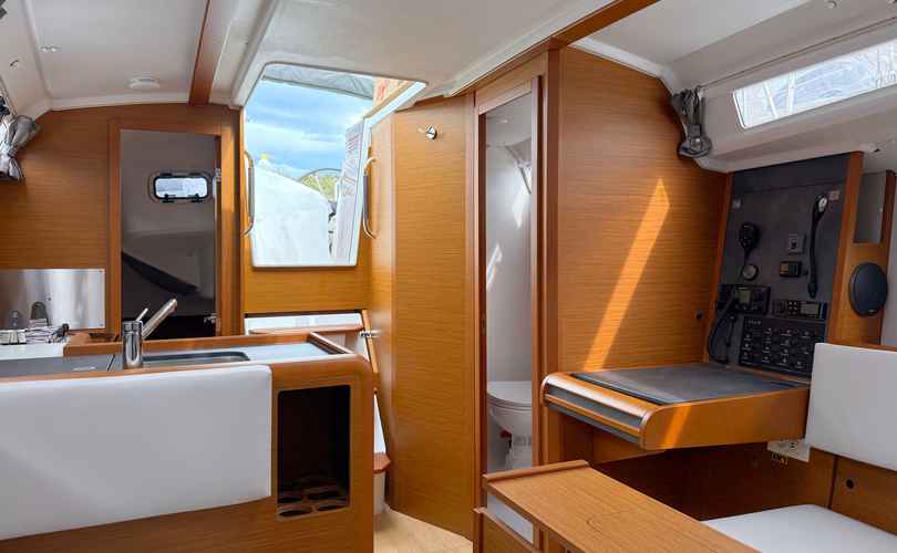 Sun Odyssey 349