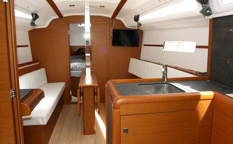Sun Odyssey 349