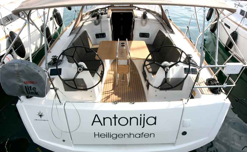 Sun Odyssey 349