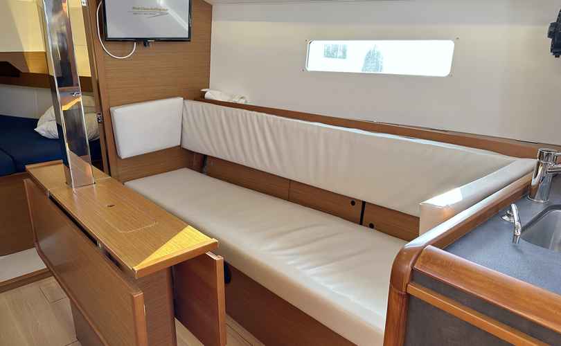 Sun Odyssey 349