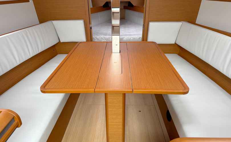 Sun Odyssey 349