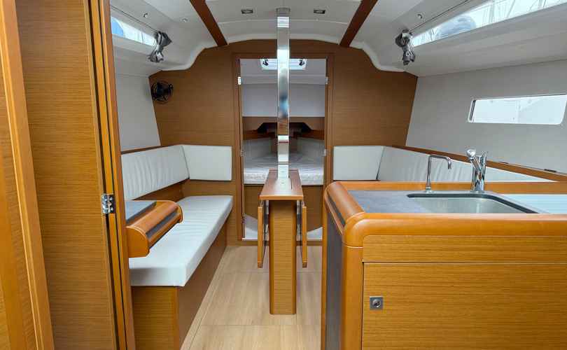 Photo Sun Odyssey 349 (2025)