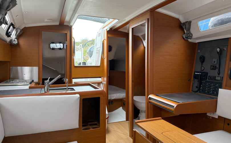 Photo Sun Odyssey 349 (2025)