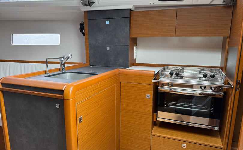 Photo Sun Odyssey 349 (2025)