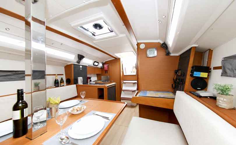 Photo Sun Odyssey 349 (2017)