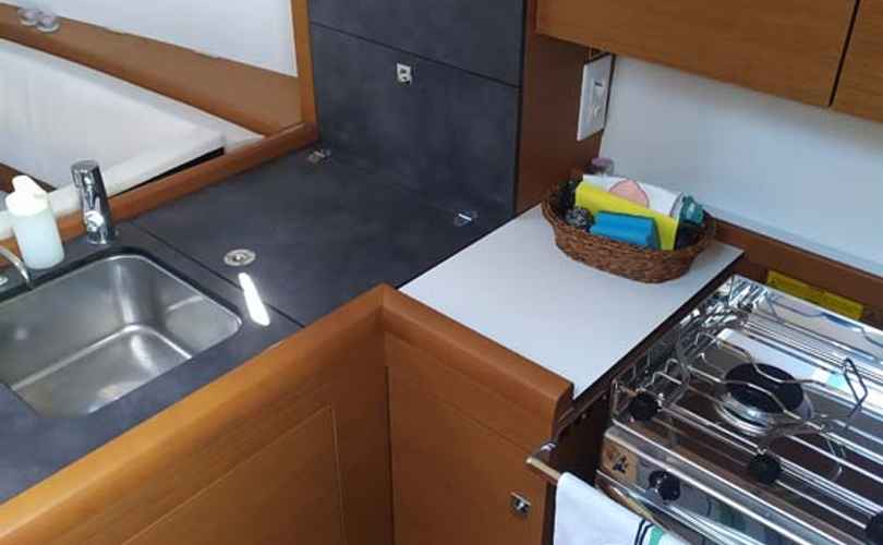 Sun Odyssey 349