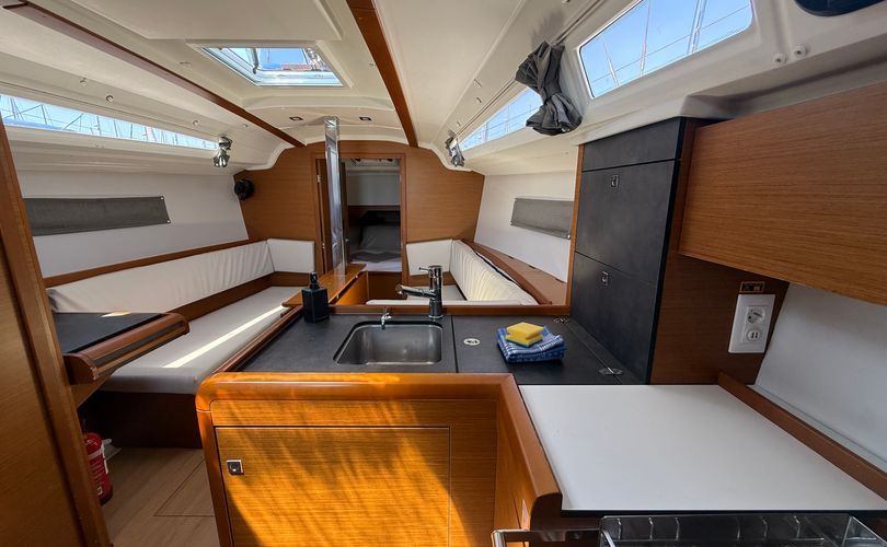 Photo Sun Odyssey 349 (2024)