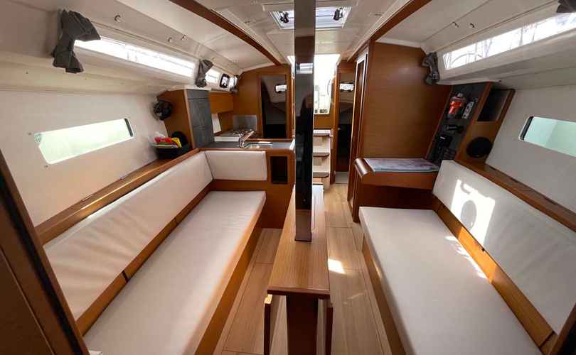 Sun Odyssey 349