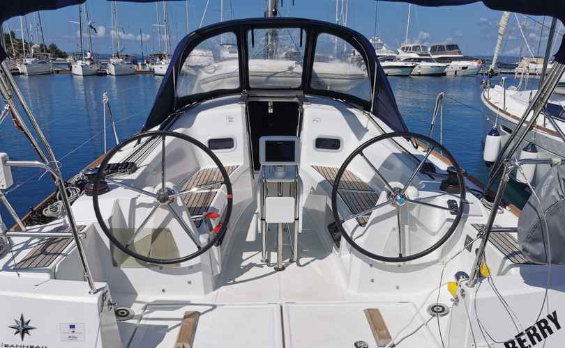 Sun Odyssey 349