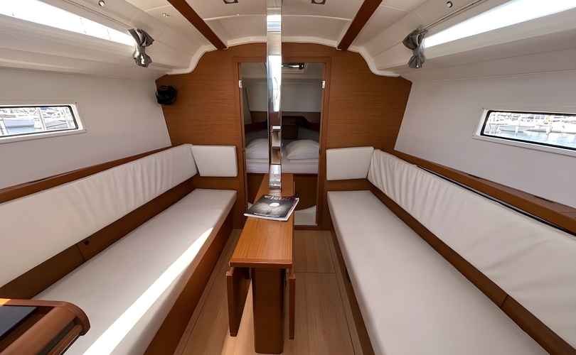 Sun Odyssey 349