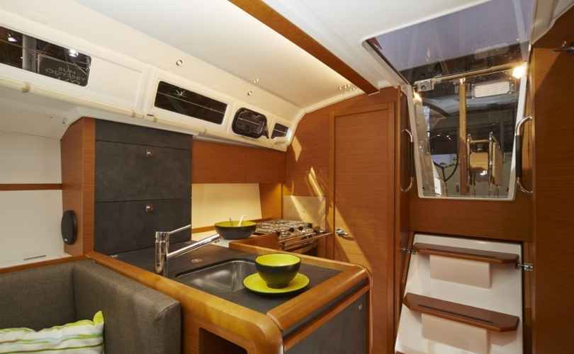 Sun Odyssey 349