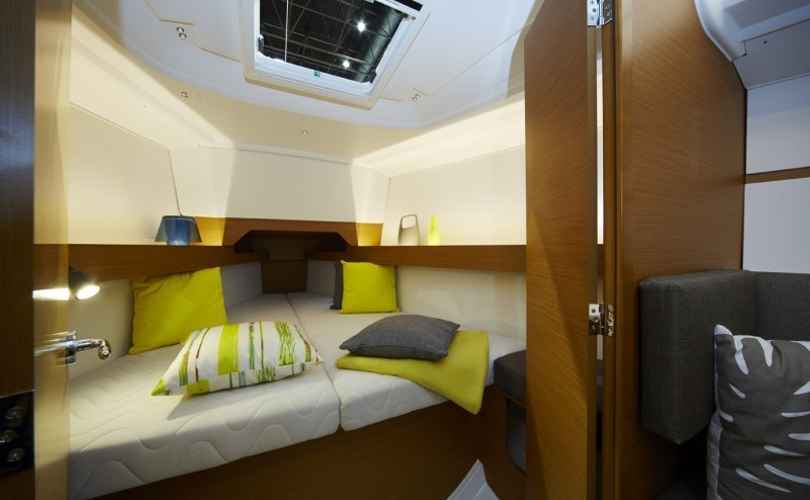 Sun Odyssey 349