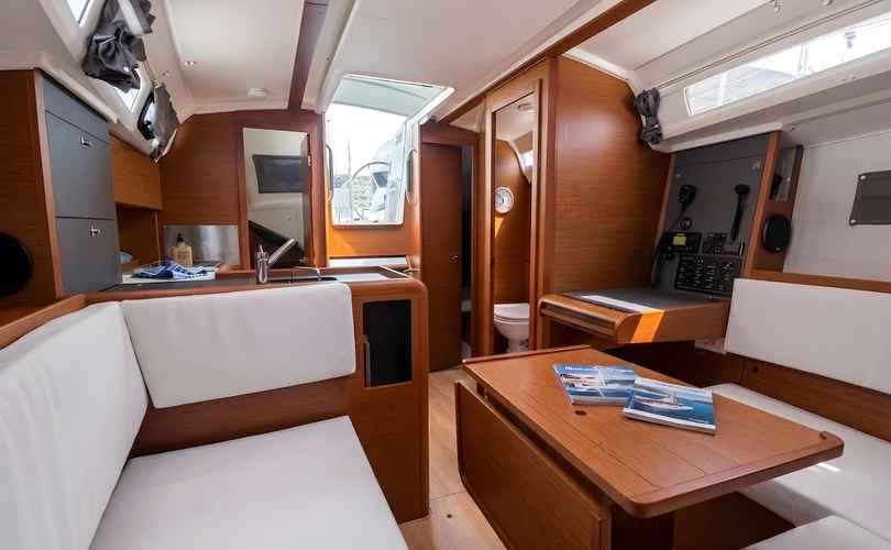Sun Odyssey 349