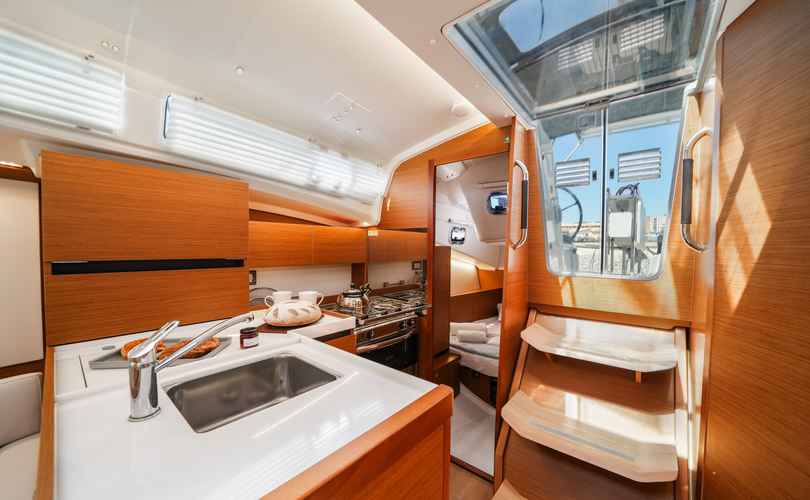 Photo Sun Odyssey 350 (2025)