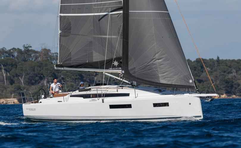 Sun Odyssey 350