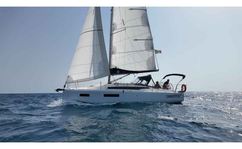 Photo Sun Odyssey 350 (2025)