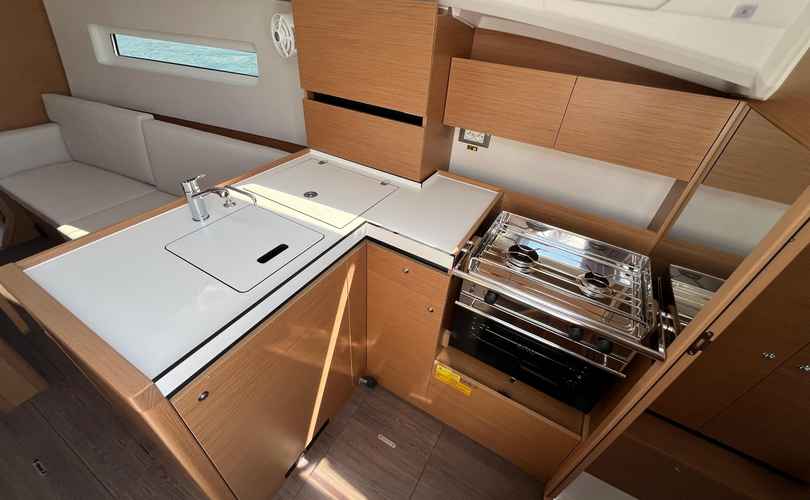 Photo Sun Odyssey 350 (2025)