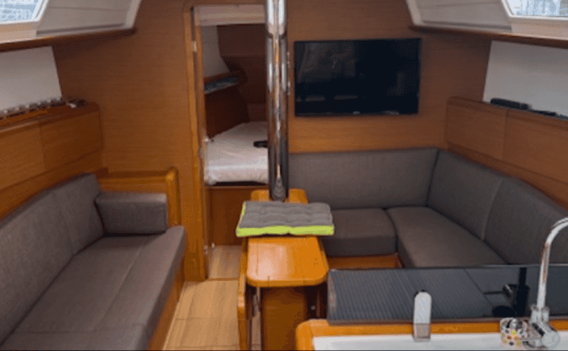 Photo Sun Odyssey 379 (2013)