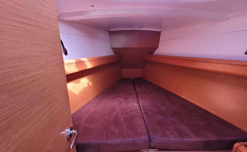 Sun Odyssey 379