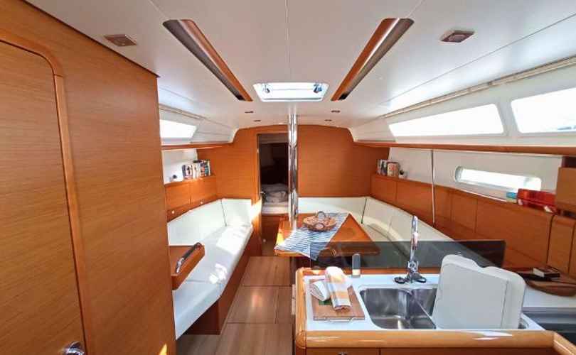 Photo Sun Odyssey 379 (2014)