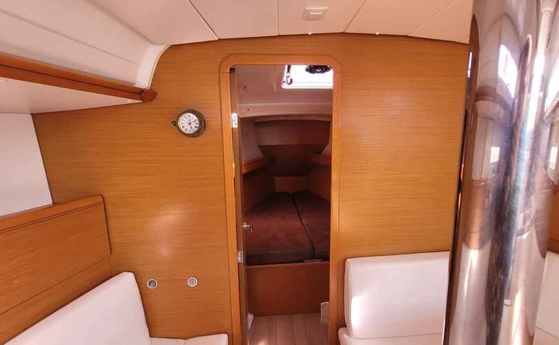 Sun Odyssey 379