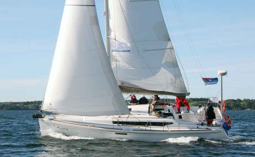 Sun Odyssey 379
