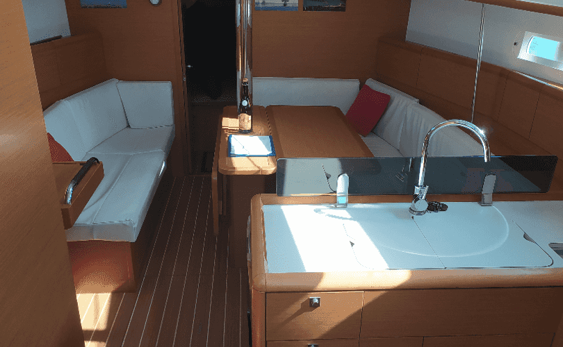 Photo Sun Odyssey 379 (2012)